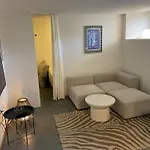דירה Hb Homes - The Basement Budget *