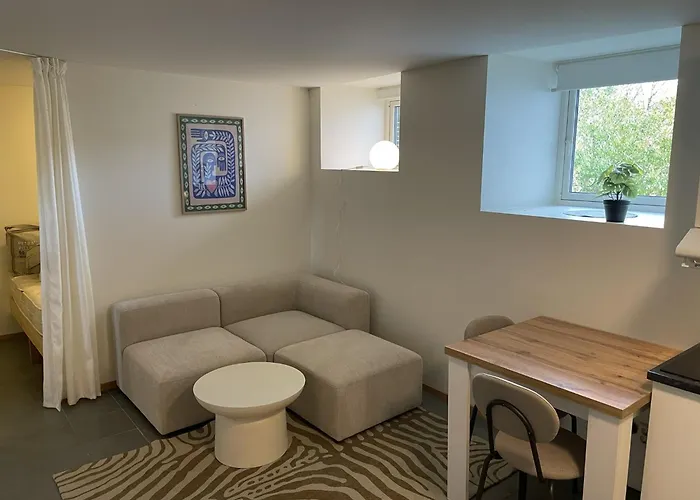 Apartamento Hb Homes - The Basement Budget *